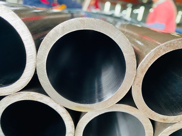 hydraulic-cylinder-pipe